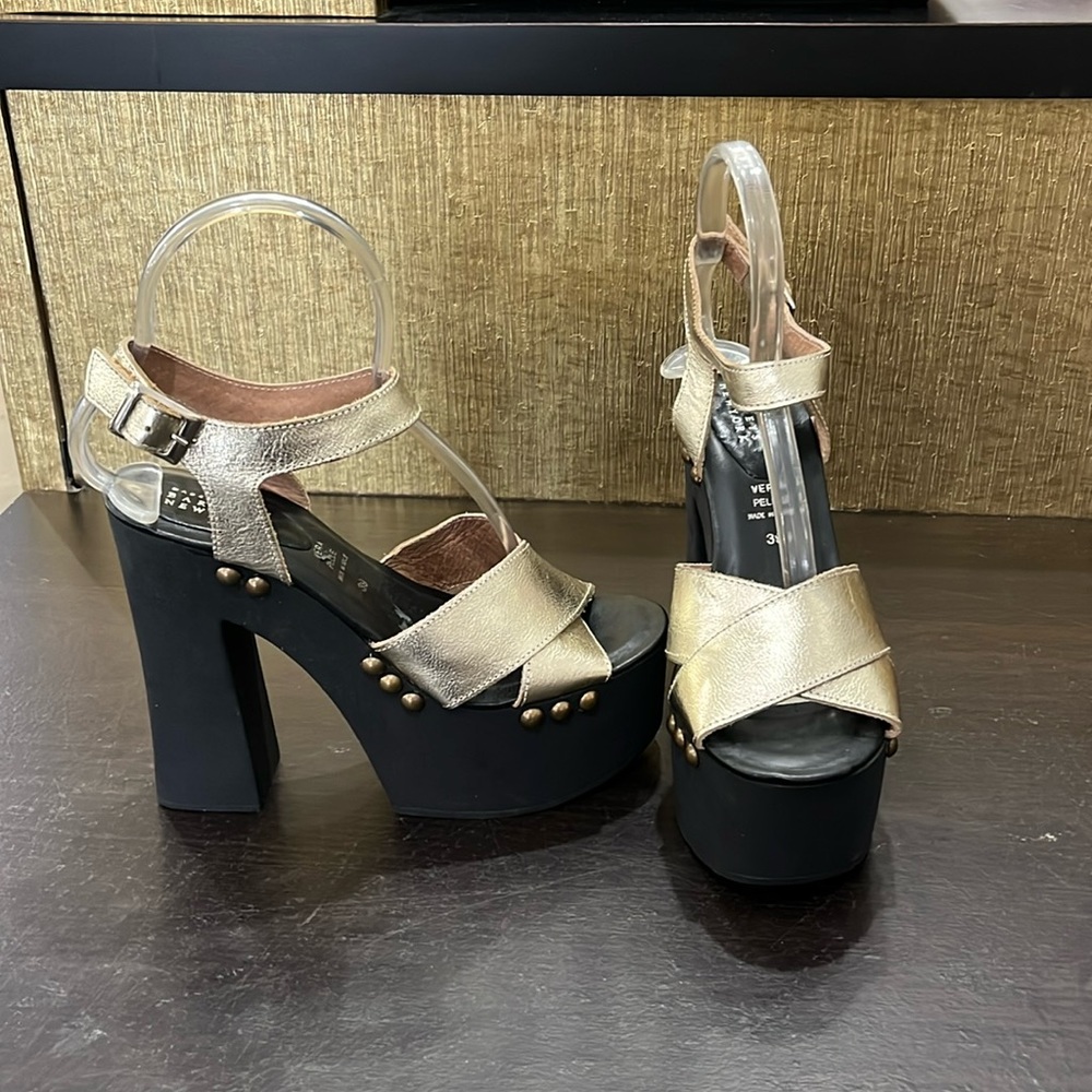 Barney’s New York platform sandal